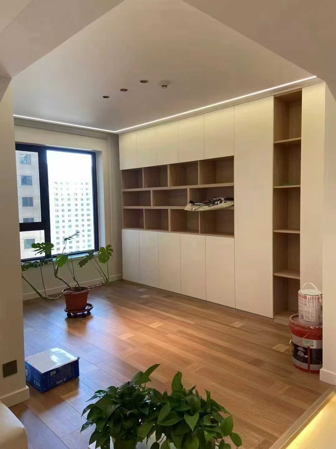 綠地花都-130㎡-現(xiàn)代簡(jiǎn)約風(fēng)格 第2張